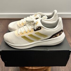 Adidas Women’s Runfalcon 3 Core White Gold Metallic Magic Beige, Size 9.5